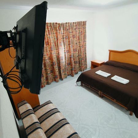 Hotel El Conquistador Monarca. Ситакуаро Экстерьер фото